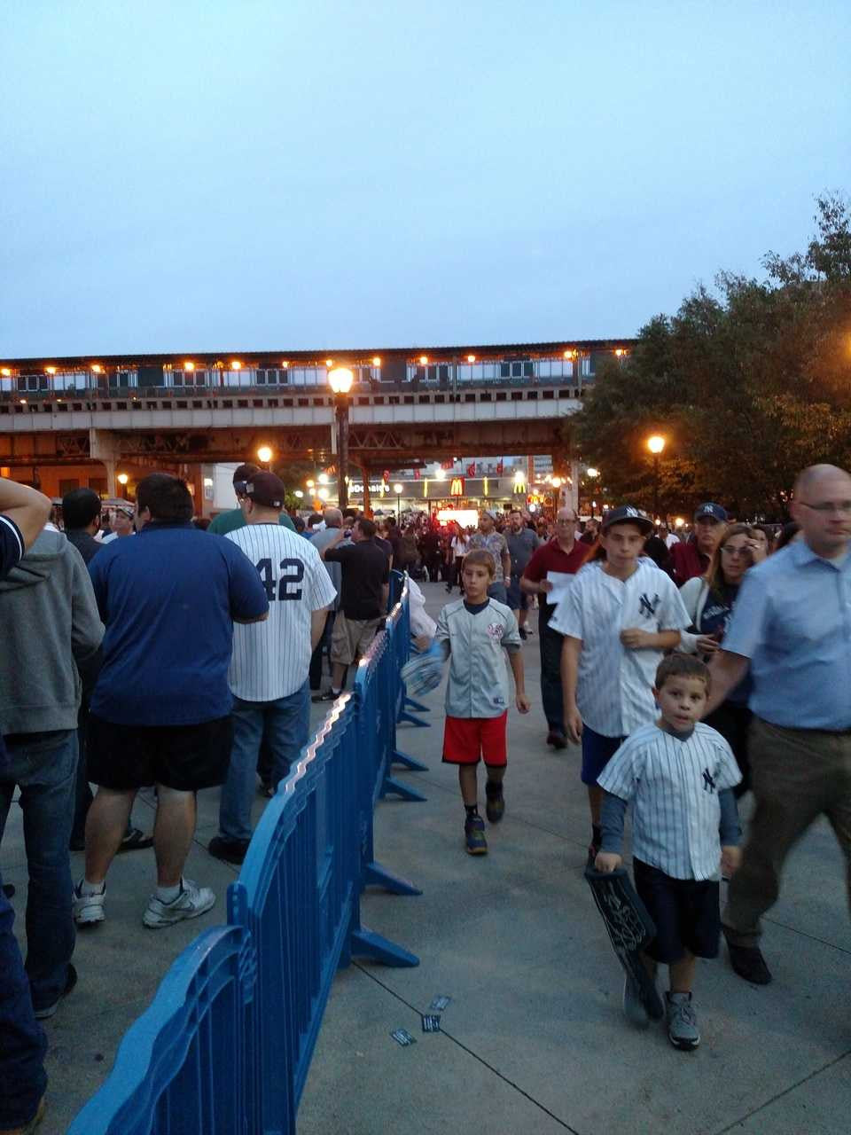 6.5 Foot Movit Plastic Barricades | Yellow Movit & GuideMaster Plastic Barriers Epic Crowd Control