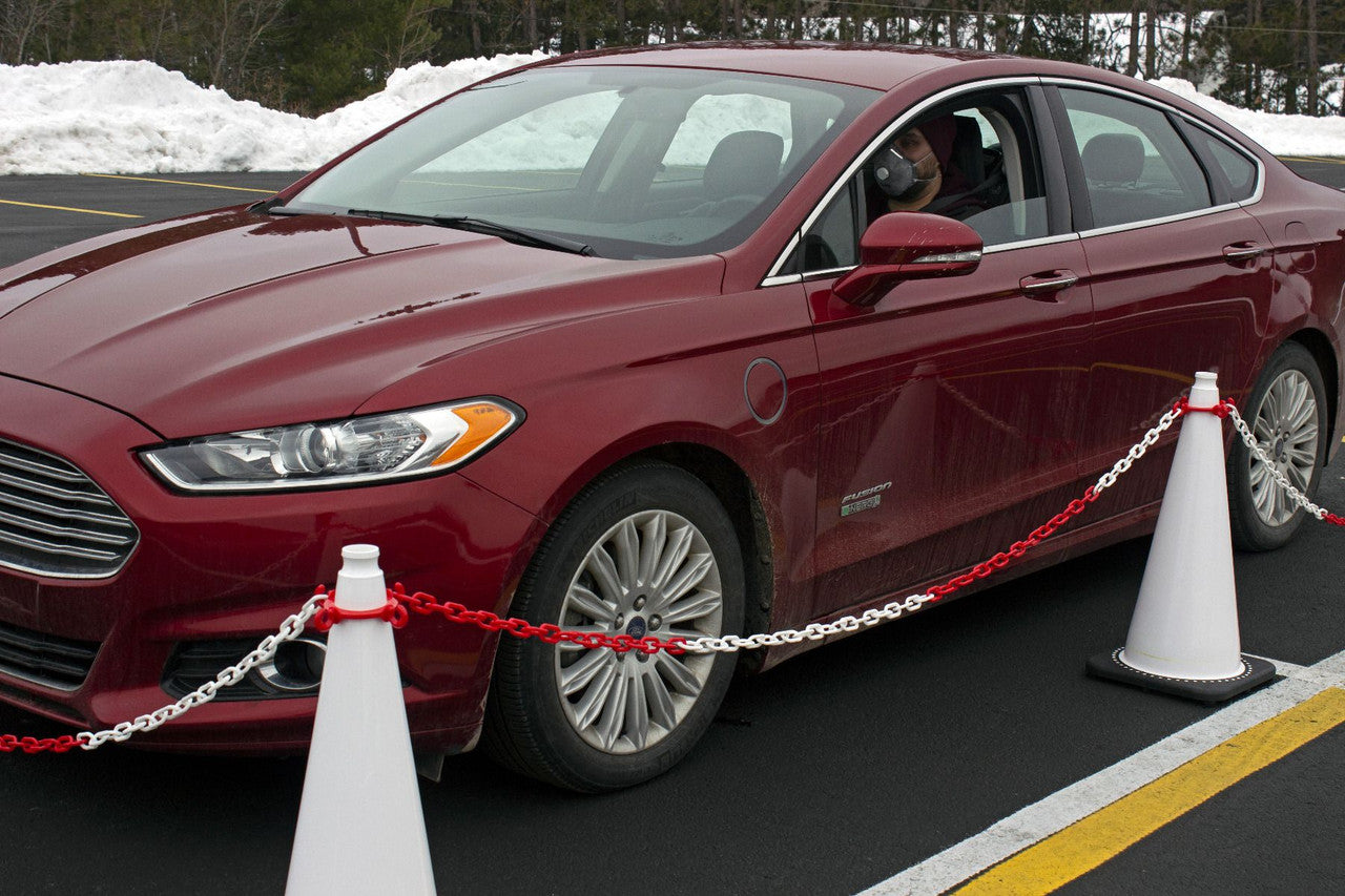 Vaccination Traffic Cone and Chain Kit